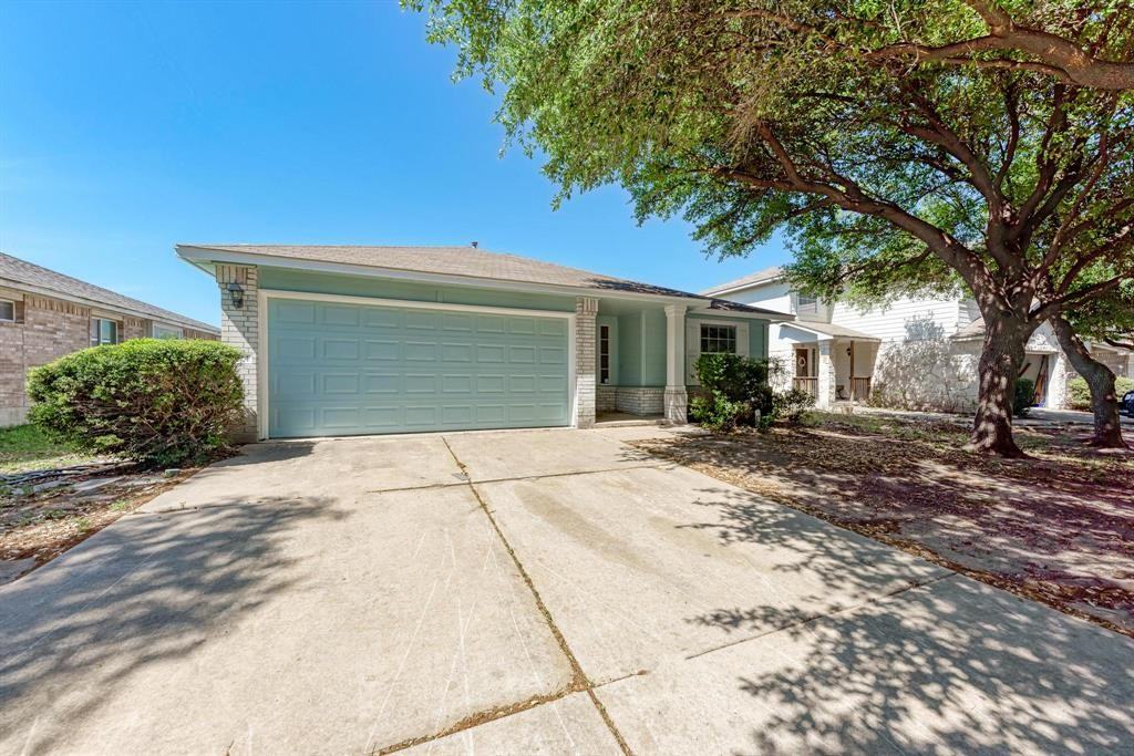 1424 Fort Lloyd Pl - Photo 3 of 8