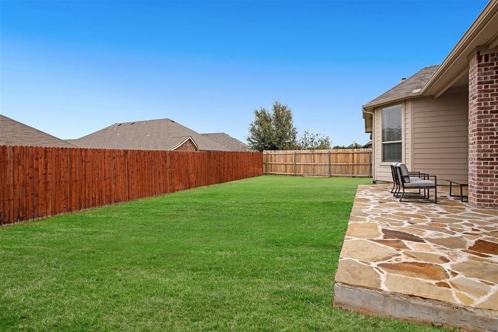 3201 Barkwood Dr - Photo 6 of 29