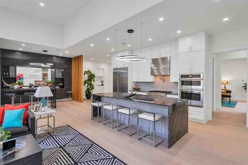 3737 Cortez Dr - Photo 3 of 40