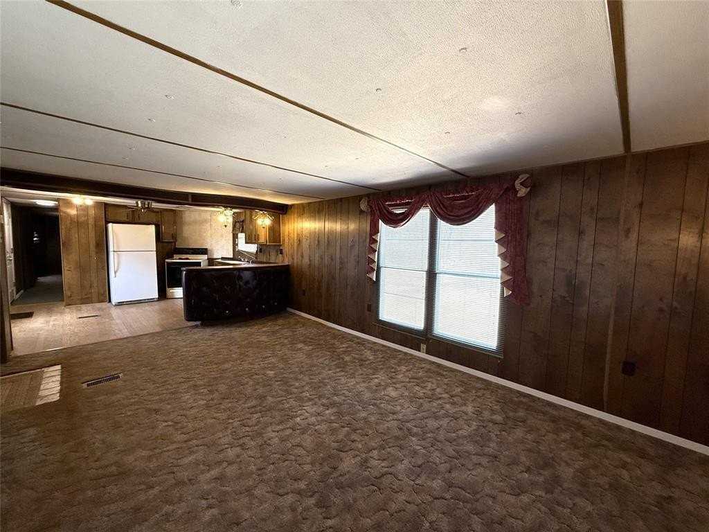 1025 E Owings St - Photo 2 of 10