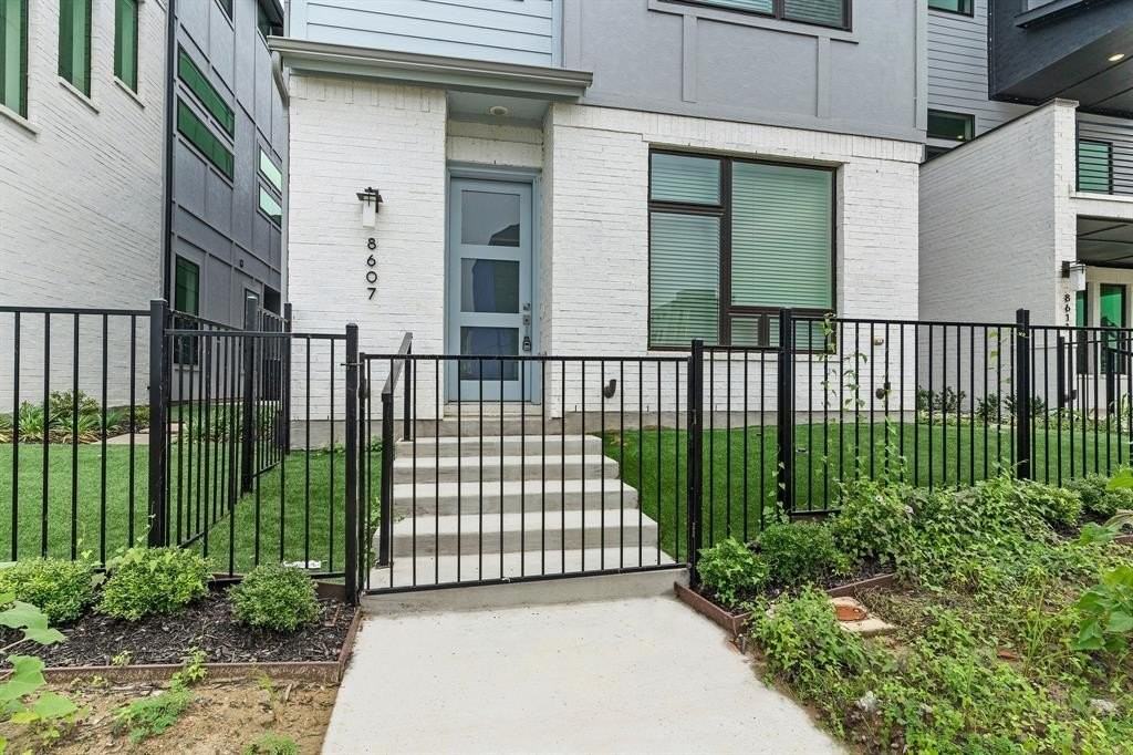 8607 War Admiral Dr - Photo 2 of 29