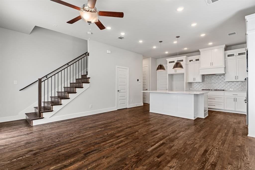 8607 War Admiral Dr - Photo 3 of 29