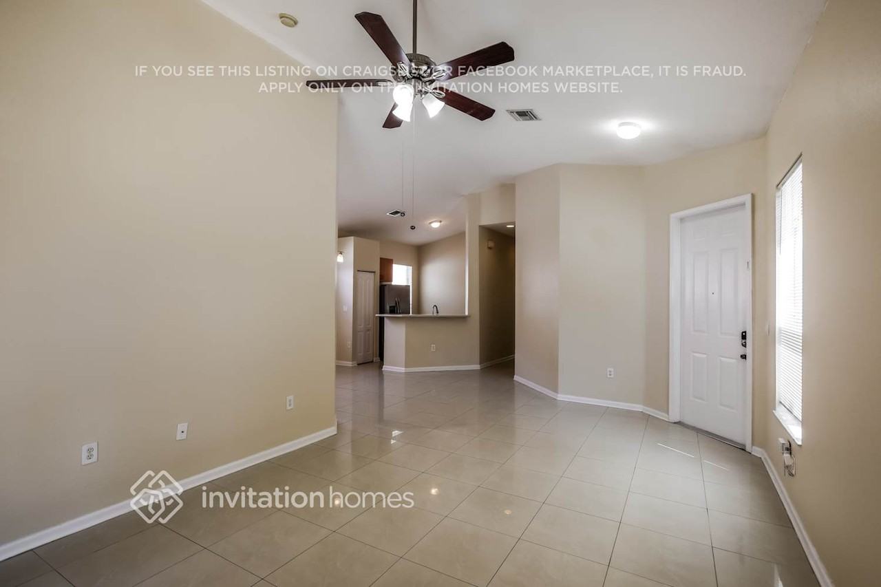 2150 Ne 37th Rd - Photo 3 of 17