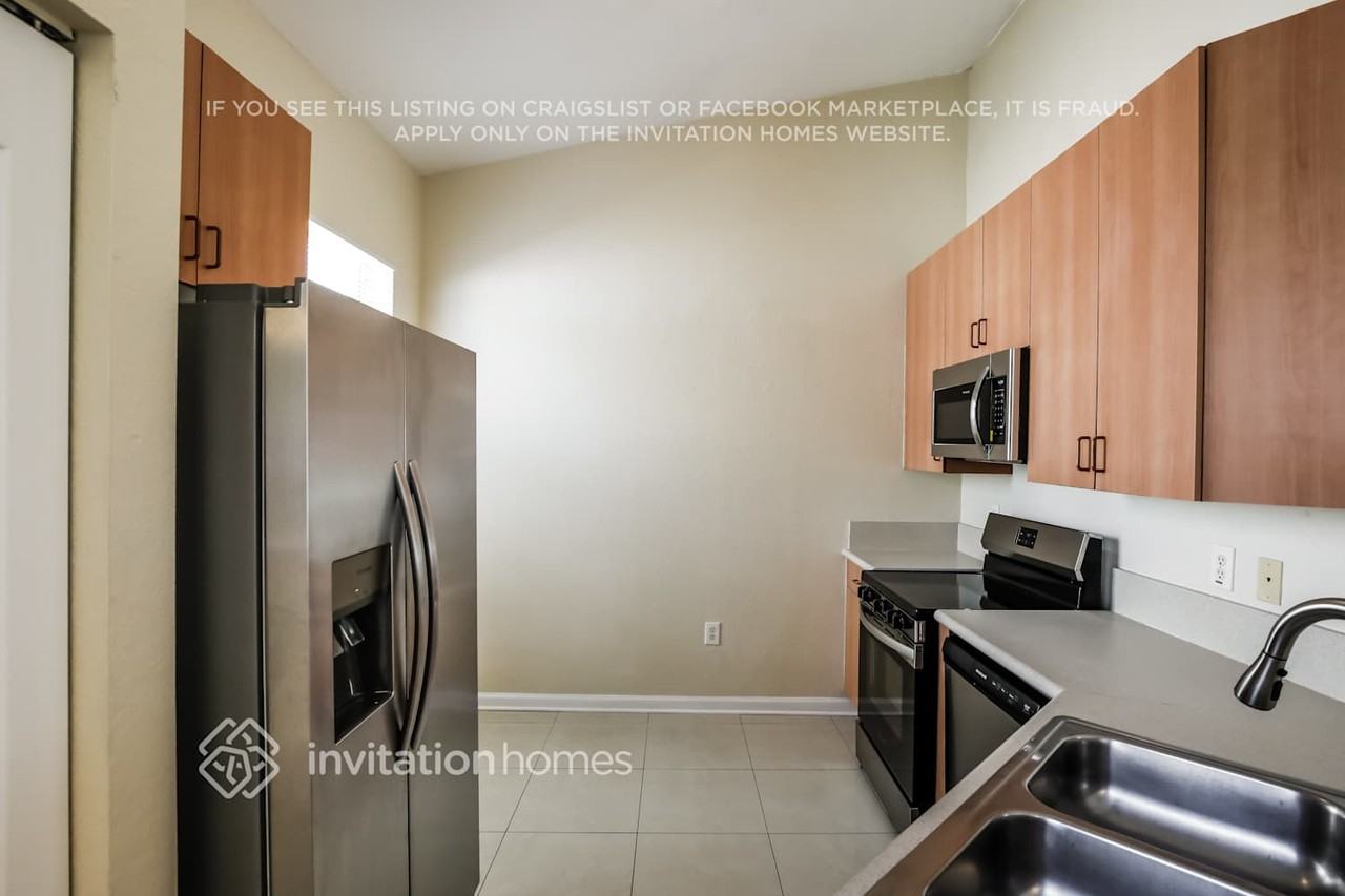 2150 Ne 37th Rd - Photo 7 of 17