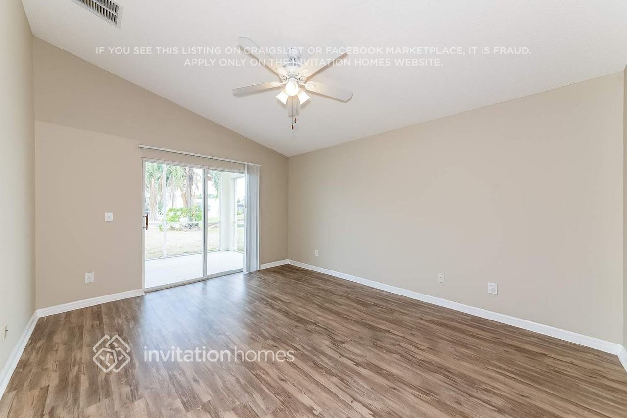 4821 Sabal Harbour Dr - Photo 7 of 17