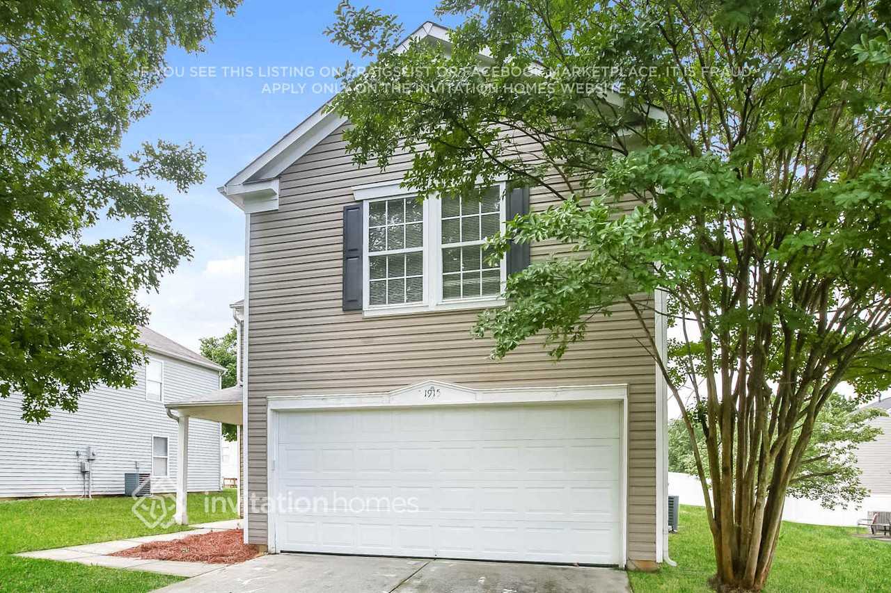 1915 Almond Hills Dr - Photo 2 of 16