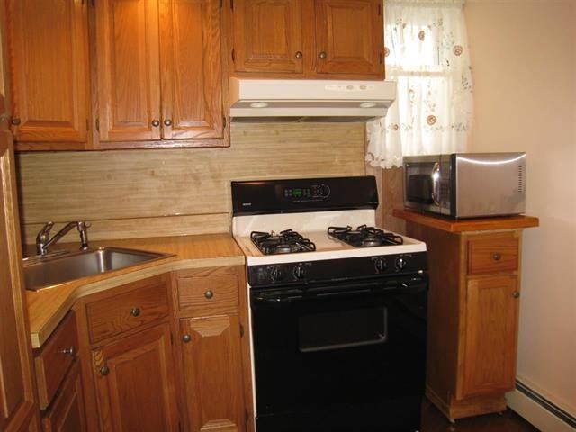 44 W 7th St - Photo 2 of 6