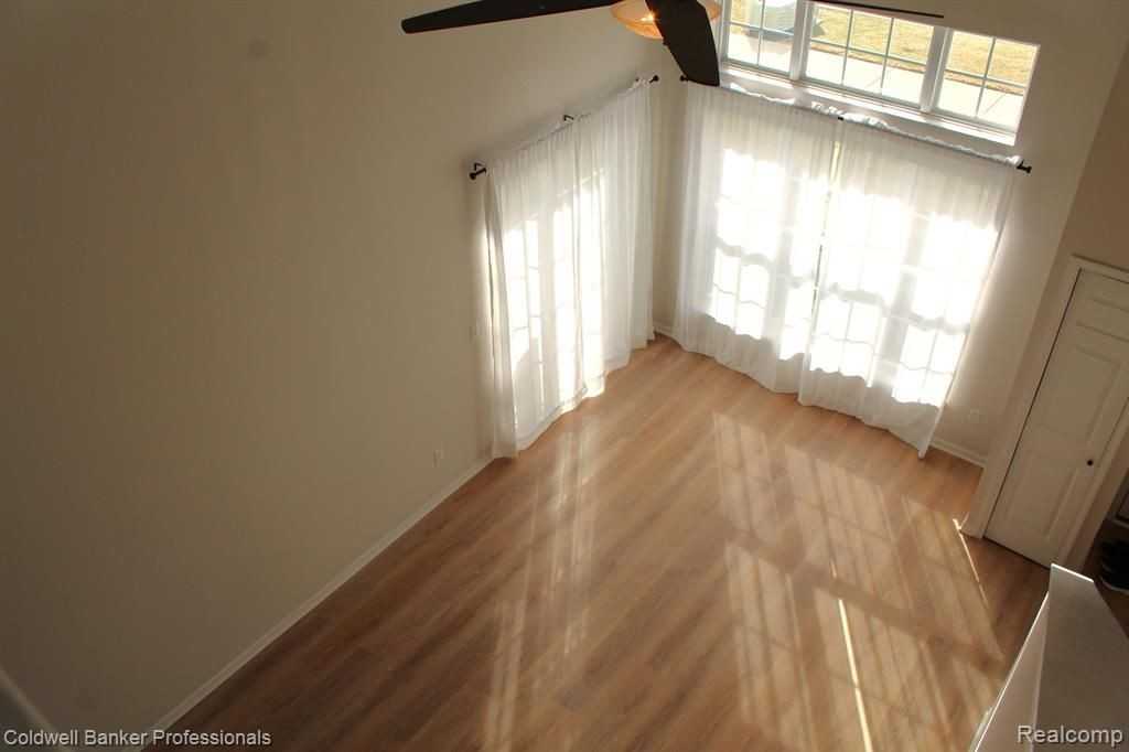 2104 TRAILWAY 2 - Photo 3 of 18