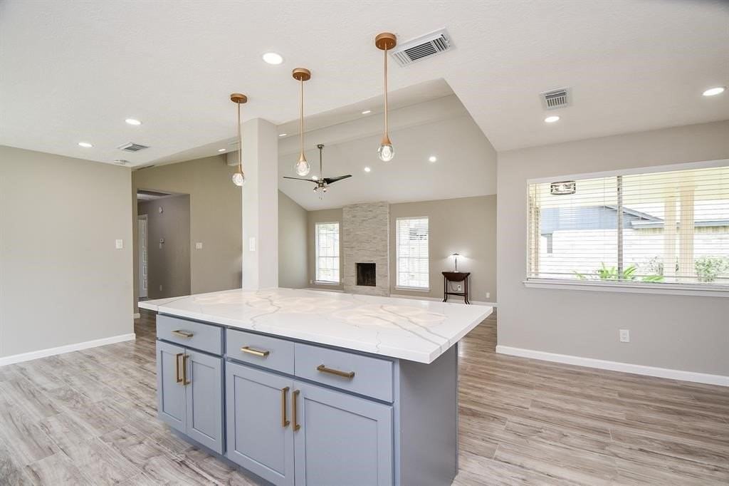 2810 Dove Country Dr - Photo 3 of 22