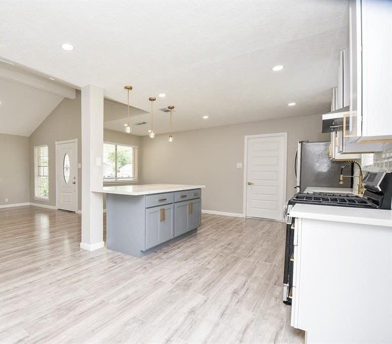 2810 Dove Country Dr - Photo 5 of 22