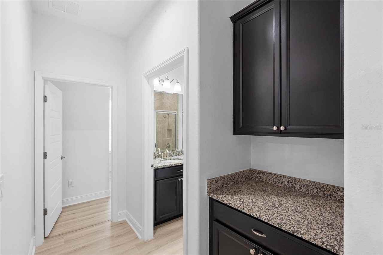 4460 Linwood Trace Lane - Photo 6 of 50