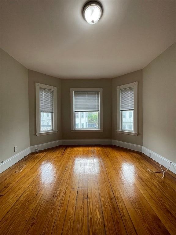 100 Lonsdale St - Photo 3 of 18