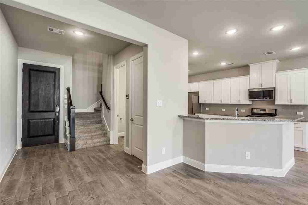 517 Sequoia St - Photo 6 of 29