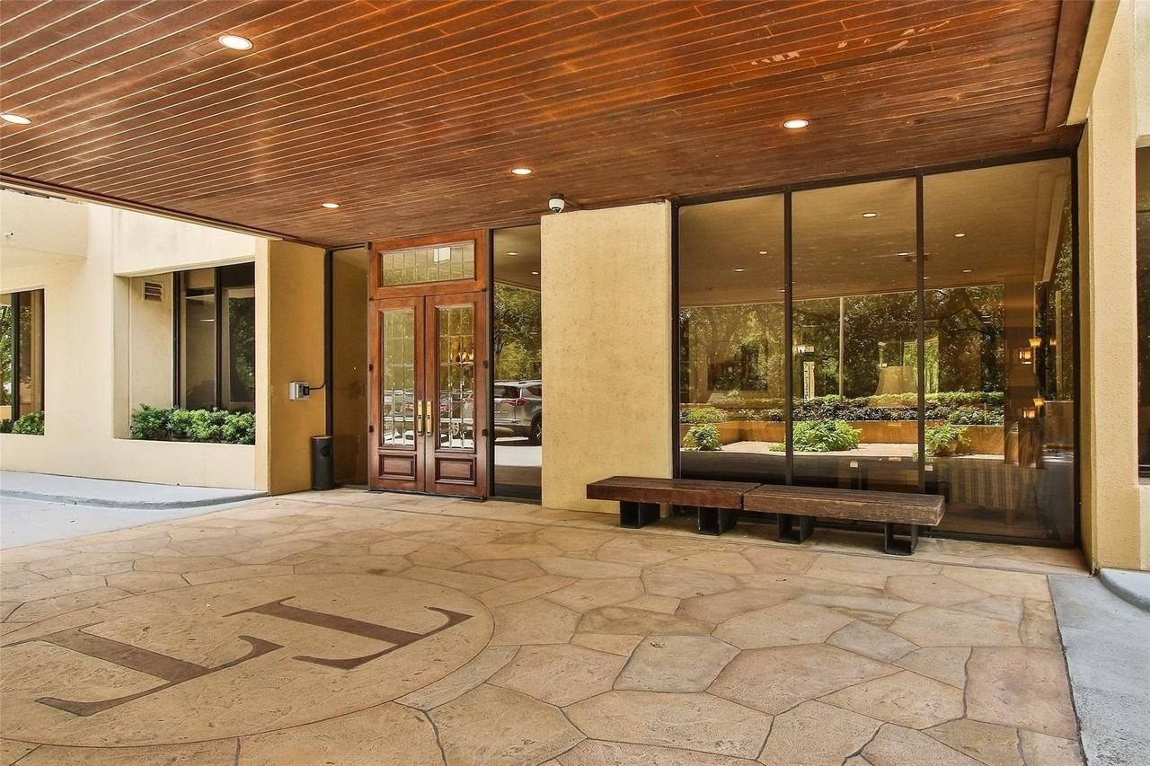 14655 Champion Forest Dr - Photo 5 of 40