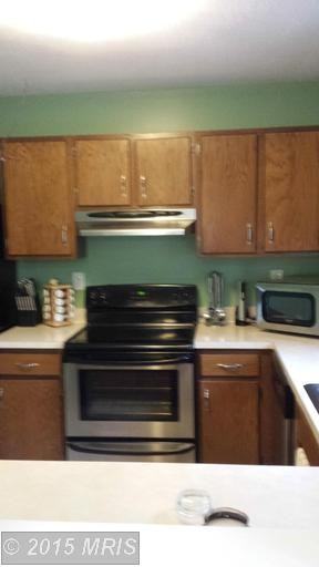 812 Indian Head Ave - Photo 2 of 9