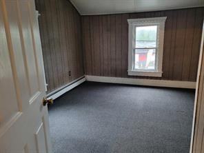 44 Orange Ave - Photo 5 of 9