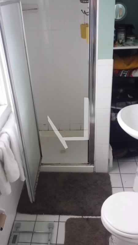 22 Everett Sq #1 - Photo 4 of 6