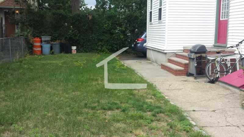 22 Everett Sq #1 - Photo 5 of 6