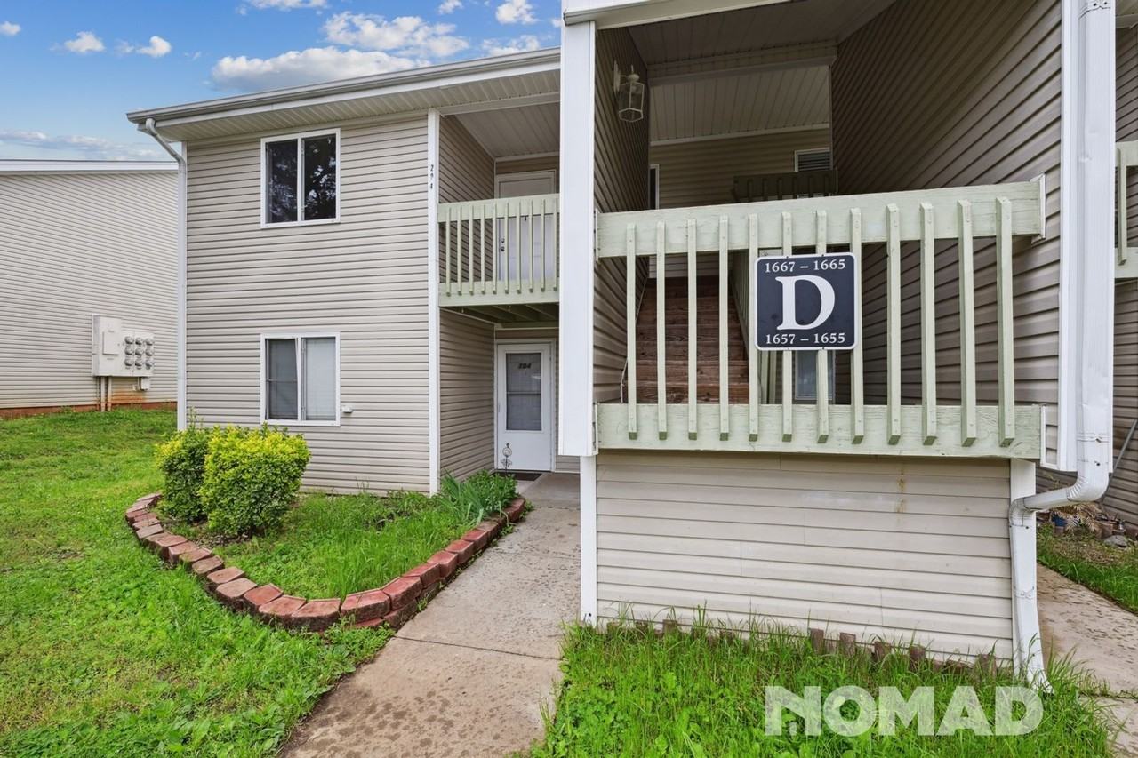 1667 Eagles Pl - Photo 3 of 17