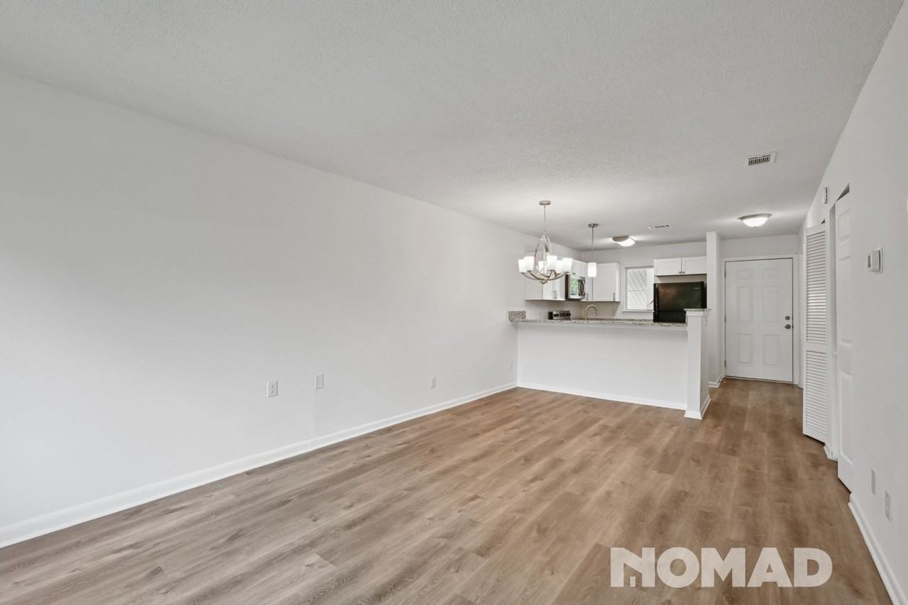 1667 Eagles Pl - Photo 7 of 17