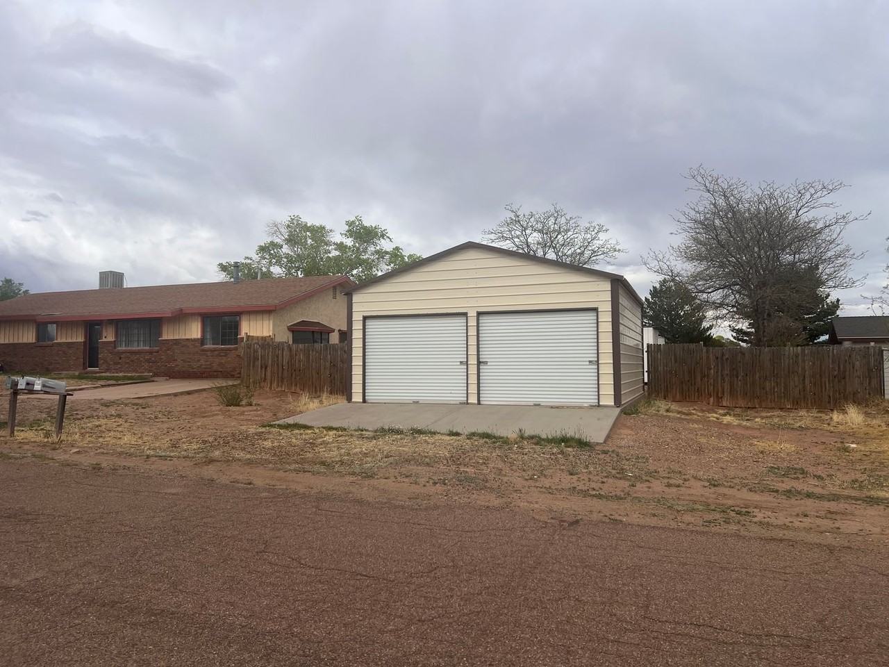 1451 Hillside Dr - Photo 2 of 23