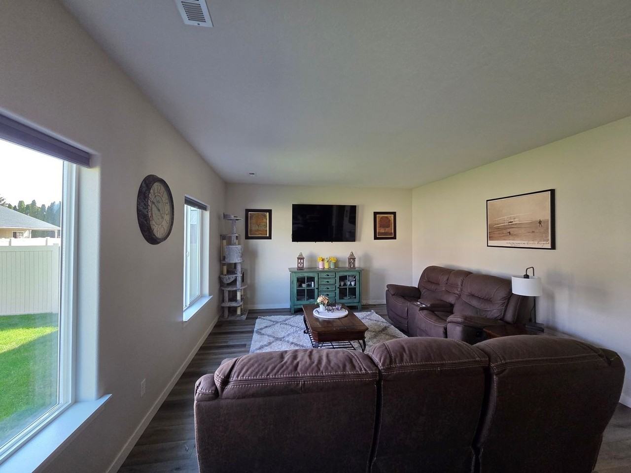 18325 E 2nd Ave - Photo 4 of 21