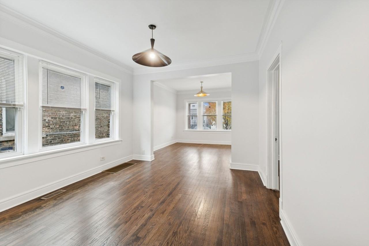 8423 S Colfax Ave - Photo 7 of 24