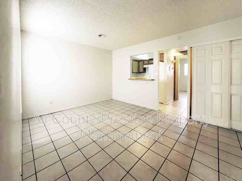 1831 West Mulberry Drive #137 - Photo 4 of 18