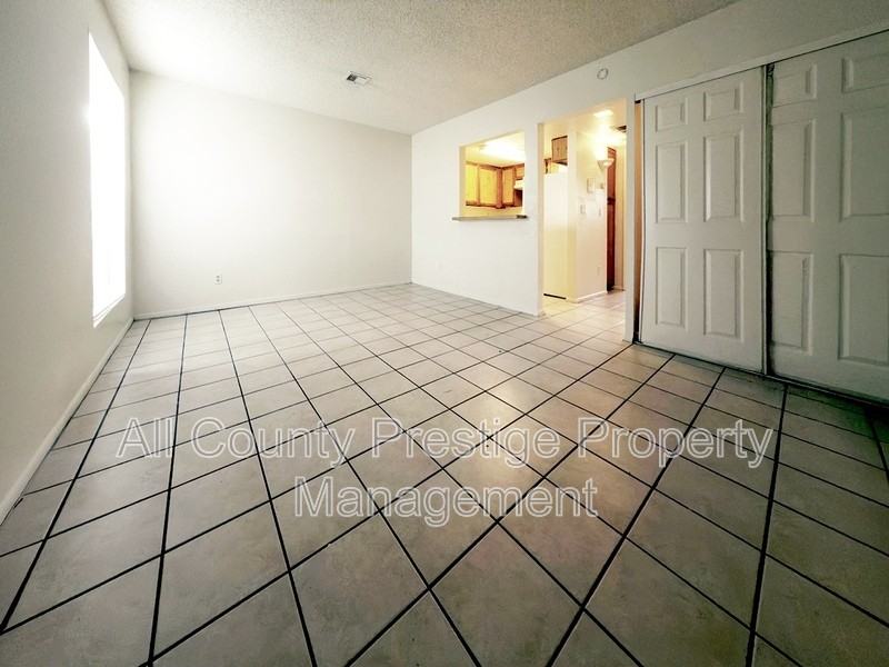 1831 West Mulberry Drive #137 - Photo 5 of 18