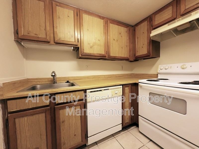 1831 West Mulberry Drive #137 - Photo 7 of 18