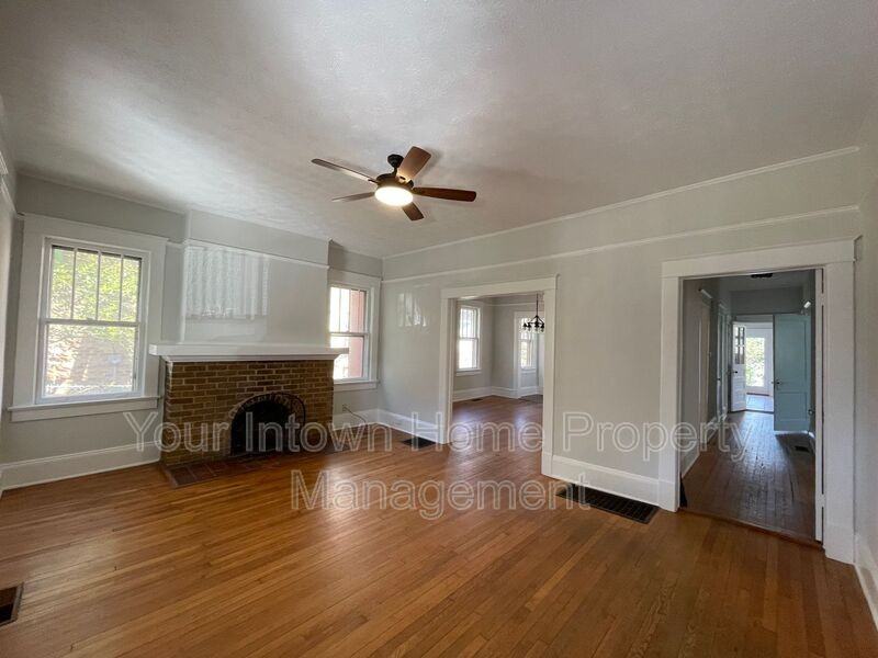 301 Elmira Pl Ne - Photo 3 of 27