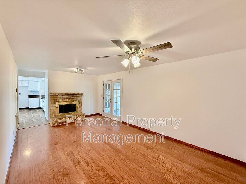 4102 Ne 131st Ave - Photo 3 of 12