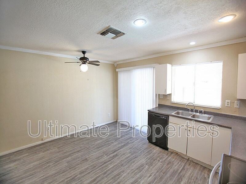 3144 W Charleston Ave - Photo 6 of 13
