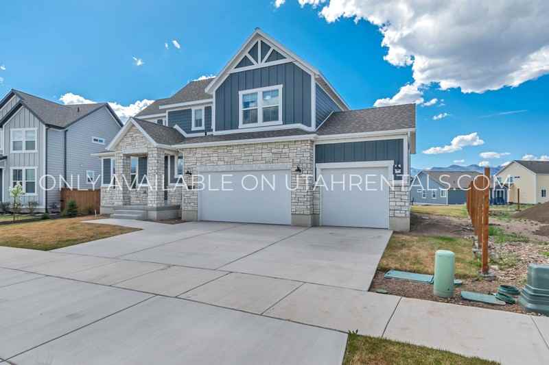 948 S Old Farm Rd - Photo 3 of 50