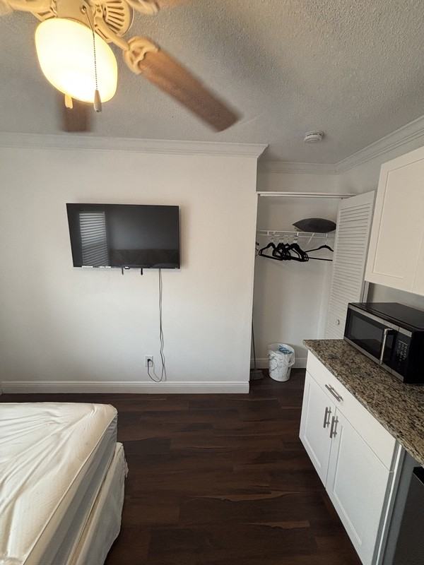 1624 Coral Way #C - Photo 4 of 4