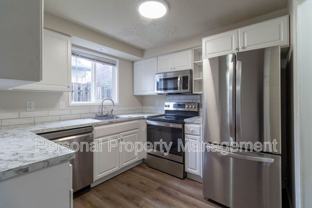 1327 Z St #B - Photo 1 of 1