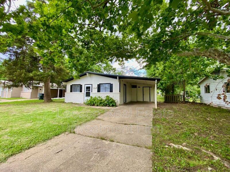 1311 Elsa Jane St - Photo 2 of 14