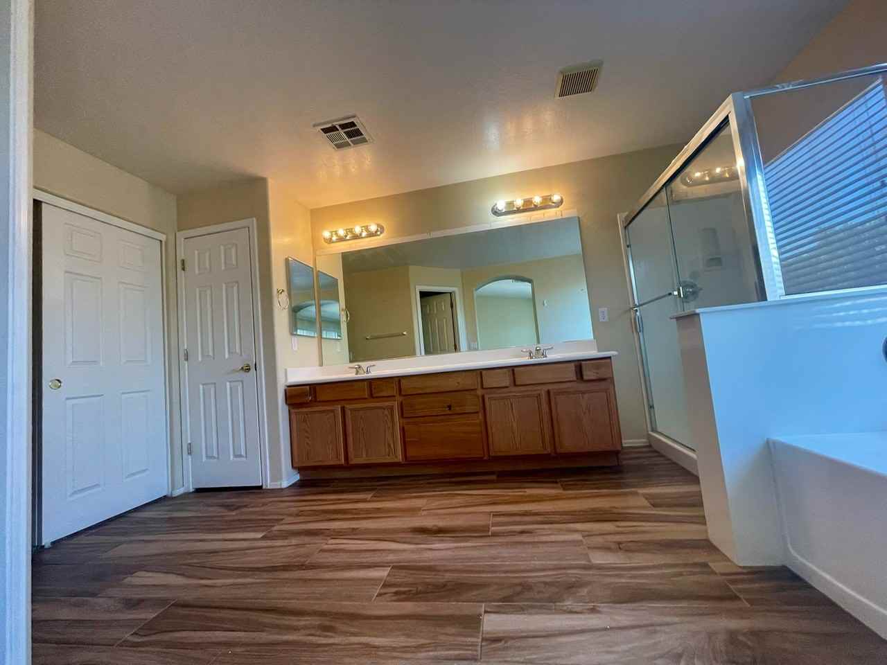 2837 N 104th Ave - Photo 2 of 45