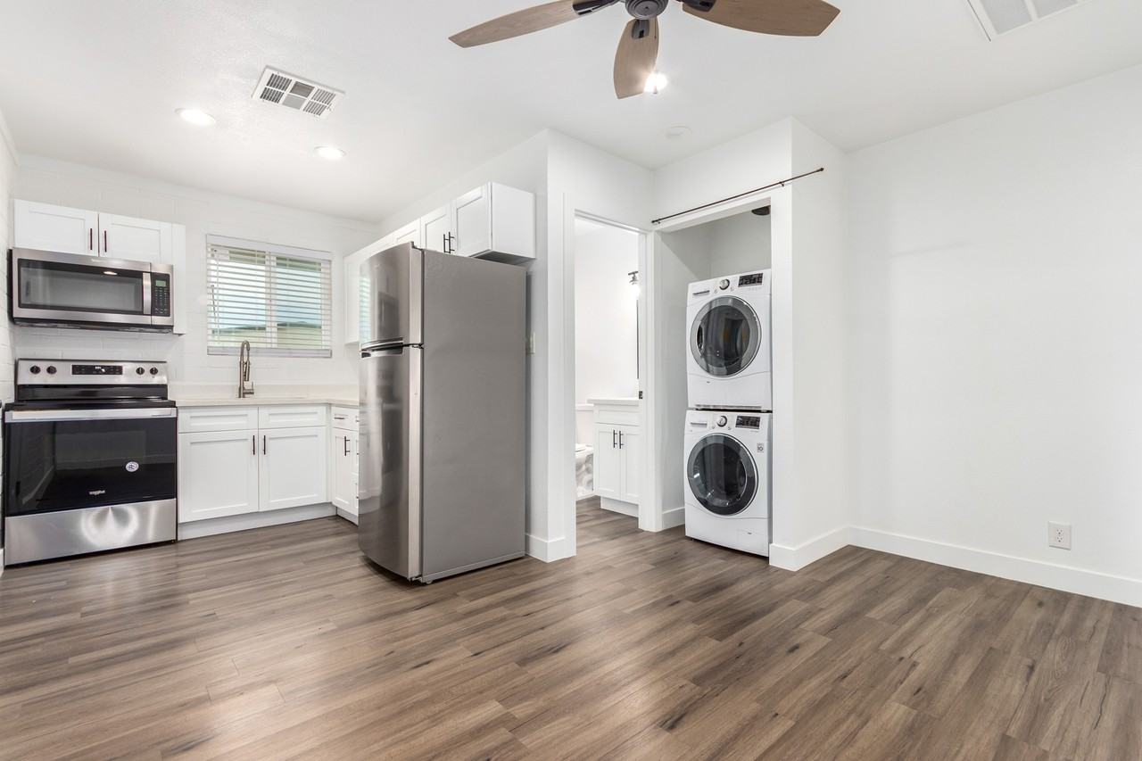 4218 N 17Th St - Photo 3 of 6