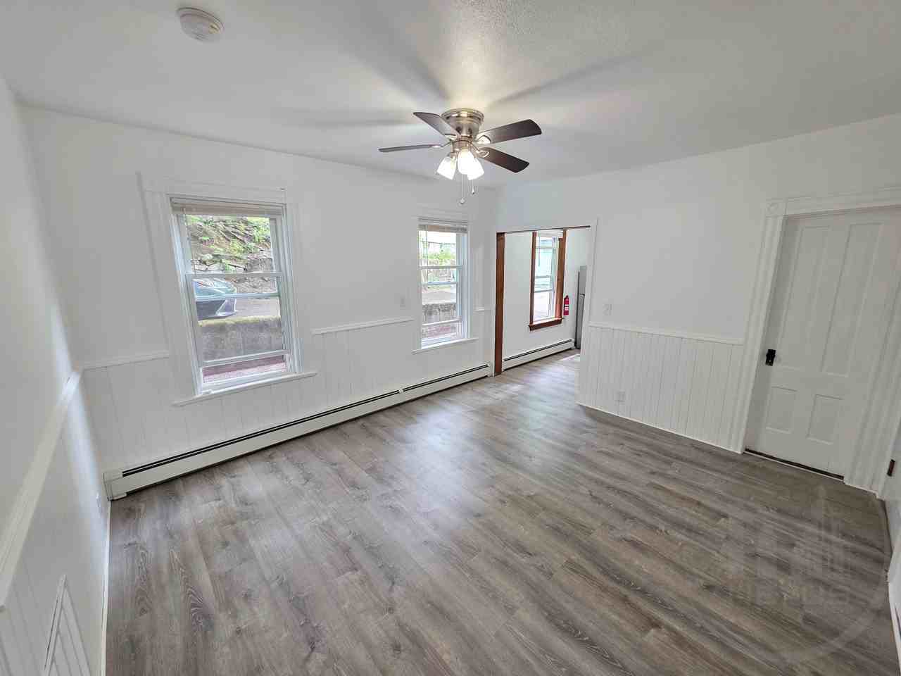 87 Manville Rd - Photo 2 of 8