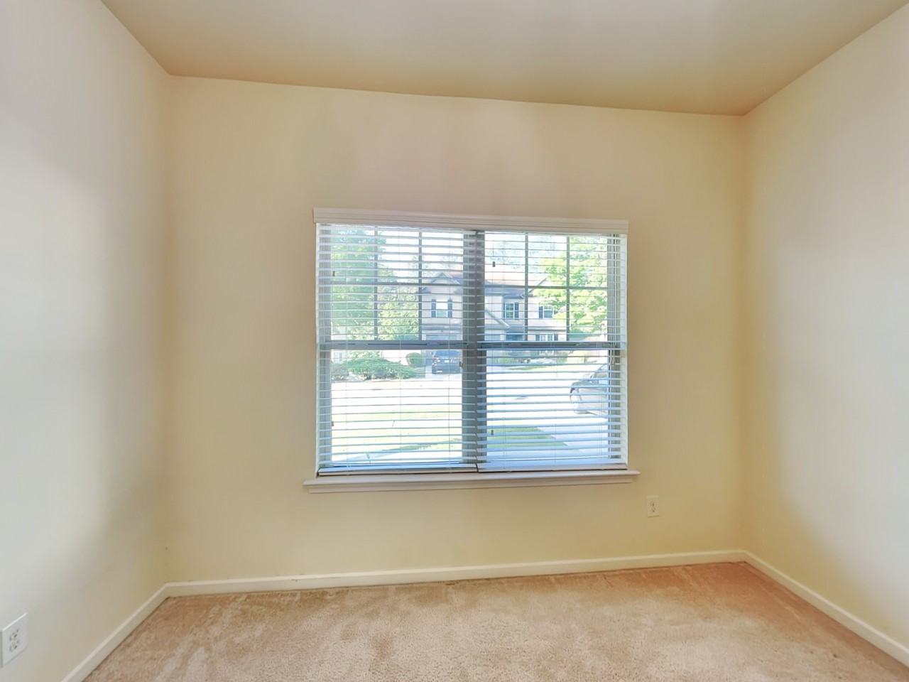 1324 Little Hampton Dr - Photo 4 of 22