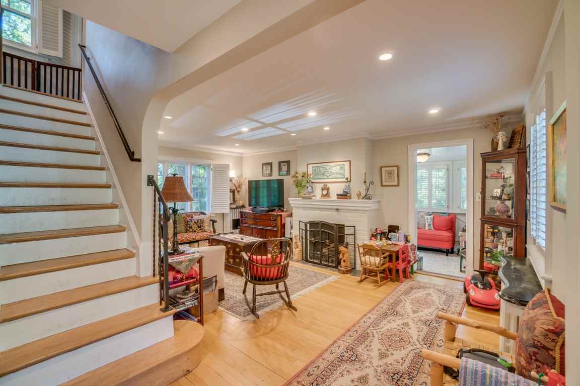 2403 S June St - Photo 2 of 42