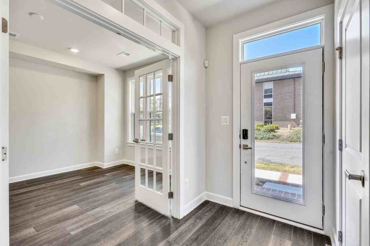 103 Pleasant St Nw - Photo 4 of 40