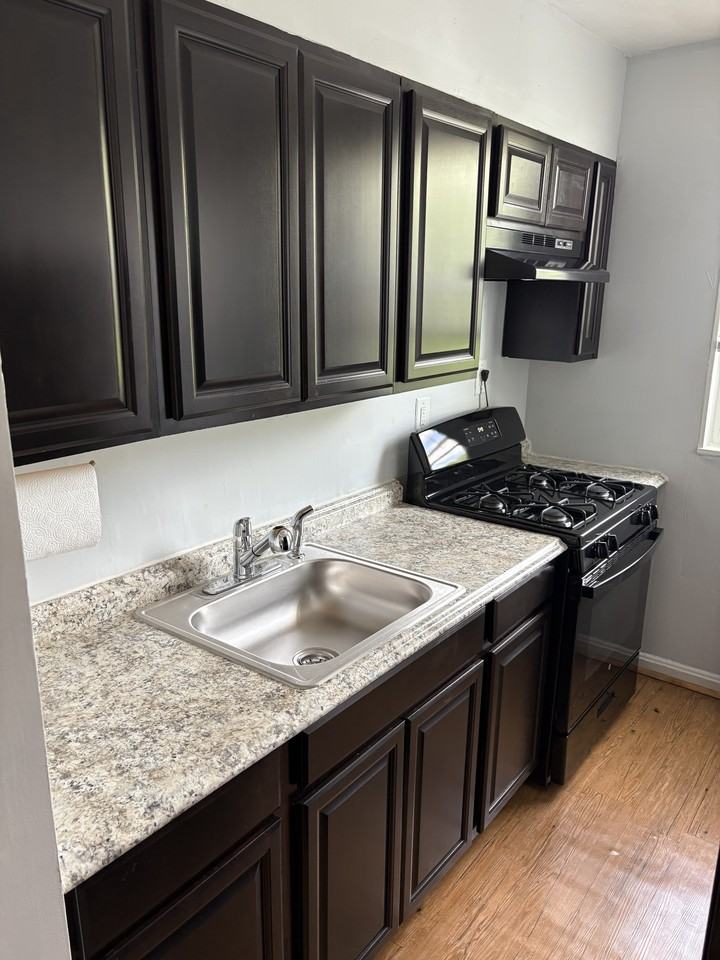 1550 27Th St Se - Photo 5 of 13