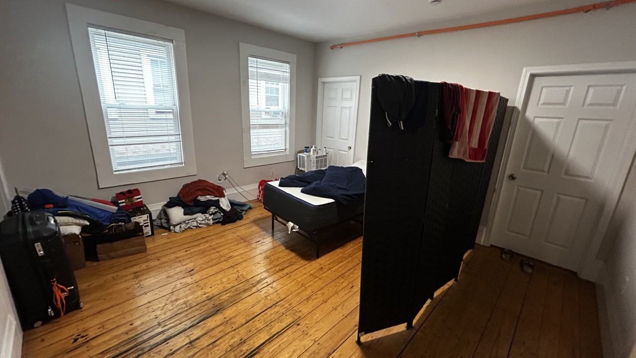 3147 Washington St #2 - Photo 3 of 9