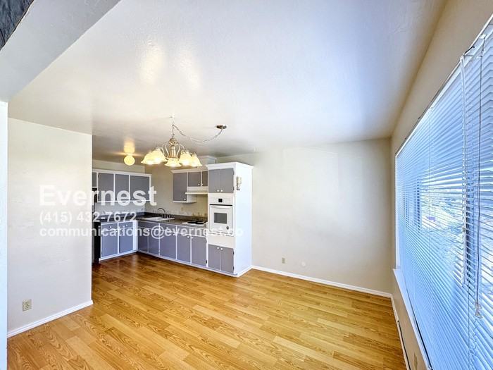 868 Peralta Ave - Photo 2 of 31