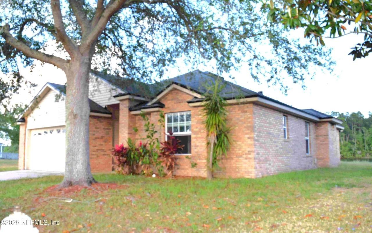 9338 Prosperity Lake Drive - Photo 2 of 22