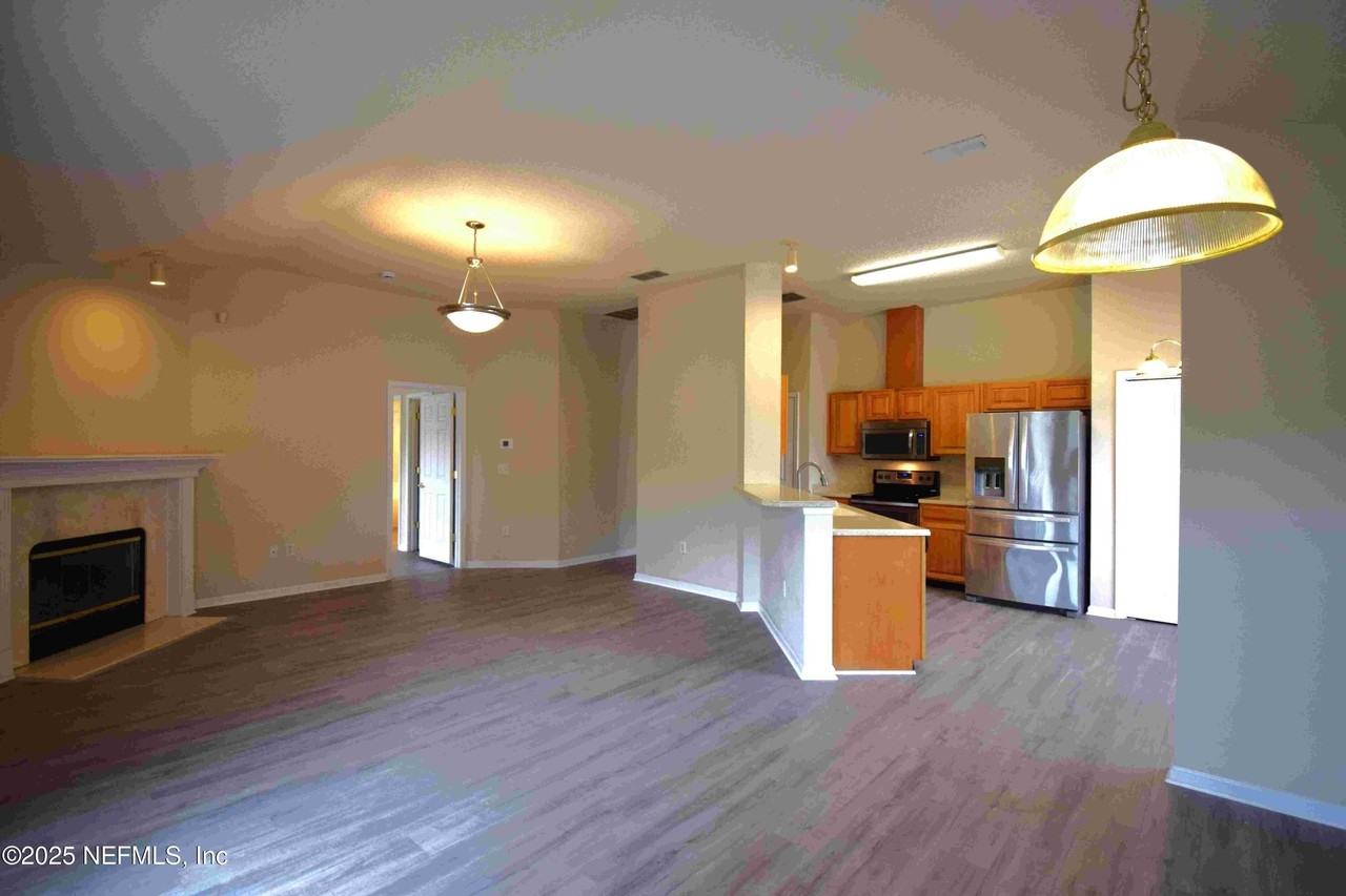 9338 Prosperity Lake Drive - Photo 5 of 22