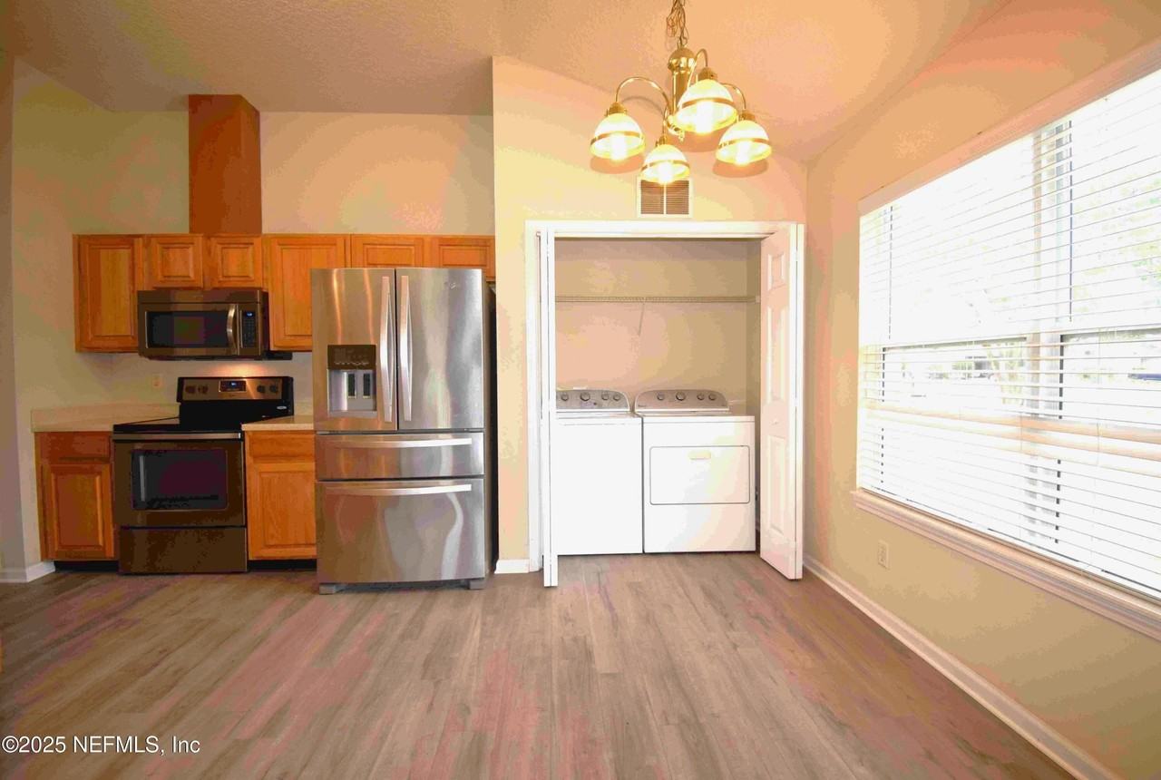 9338 Prosperity Lake Drive - Photo 7 of 22