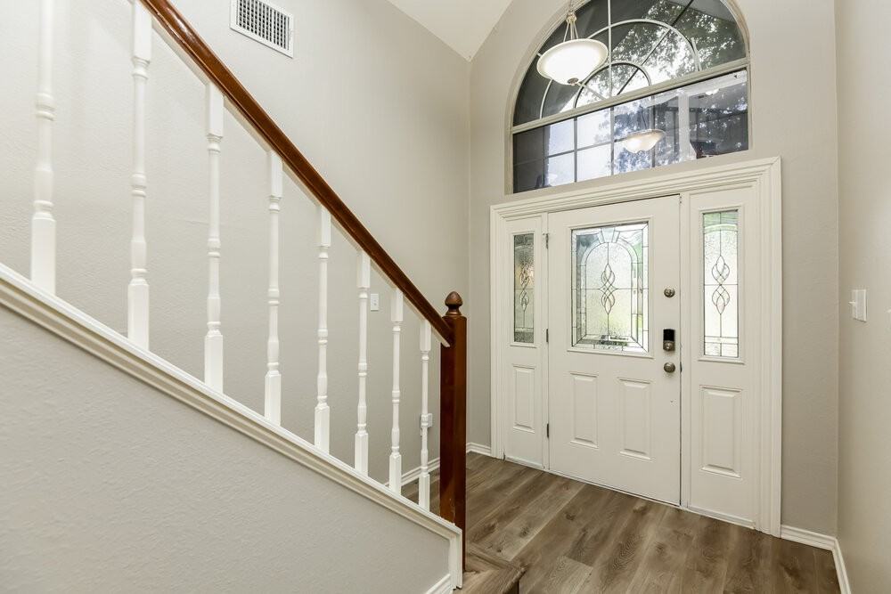 4605 Birchbend Ln - Photo 4 of 17